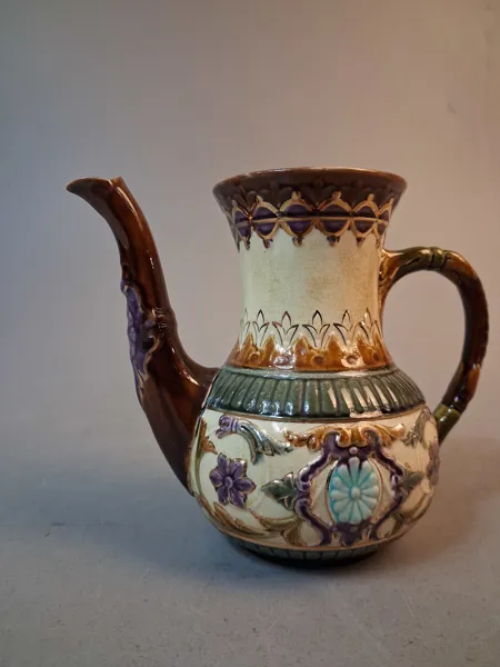 Kanna, Majolika. Rörstrand. 1800-talets senare del.