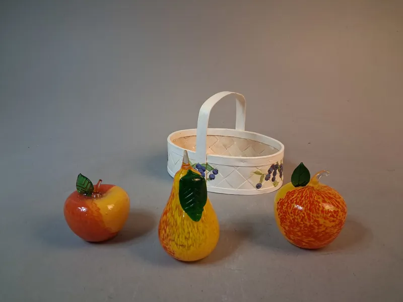 3 Glasskulpturer, Päron, Äpple. Glaskonst.