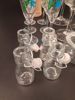Diverse glas föremål.