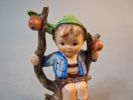 M.J Hummel/Goebel. "Apple tree Boy", Modell 142 Germany.