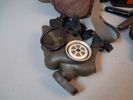 Diverse verktyg, gasmasker m.m.