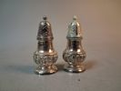 2 Ljusstakar Barockstil & 2 ströare, nysilver.