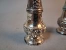 2 Ljusstakar Barockstil & 2 ströare, nysilver.