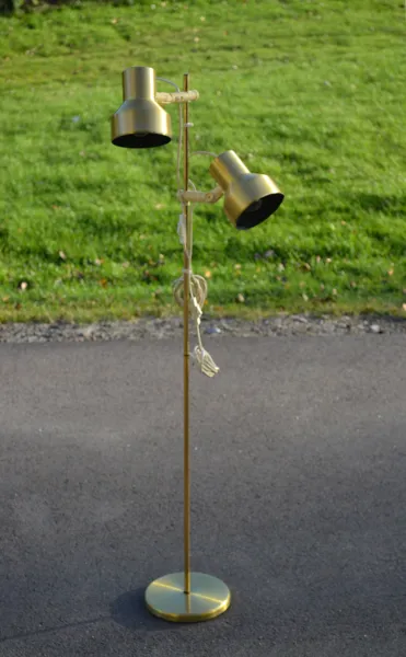 Golvlampa. Belid.